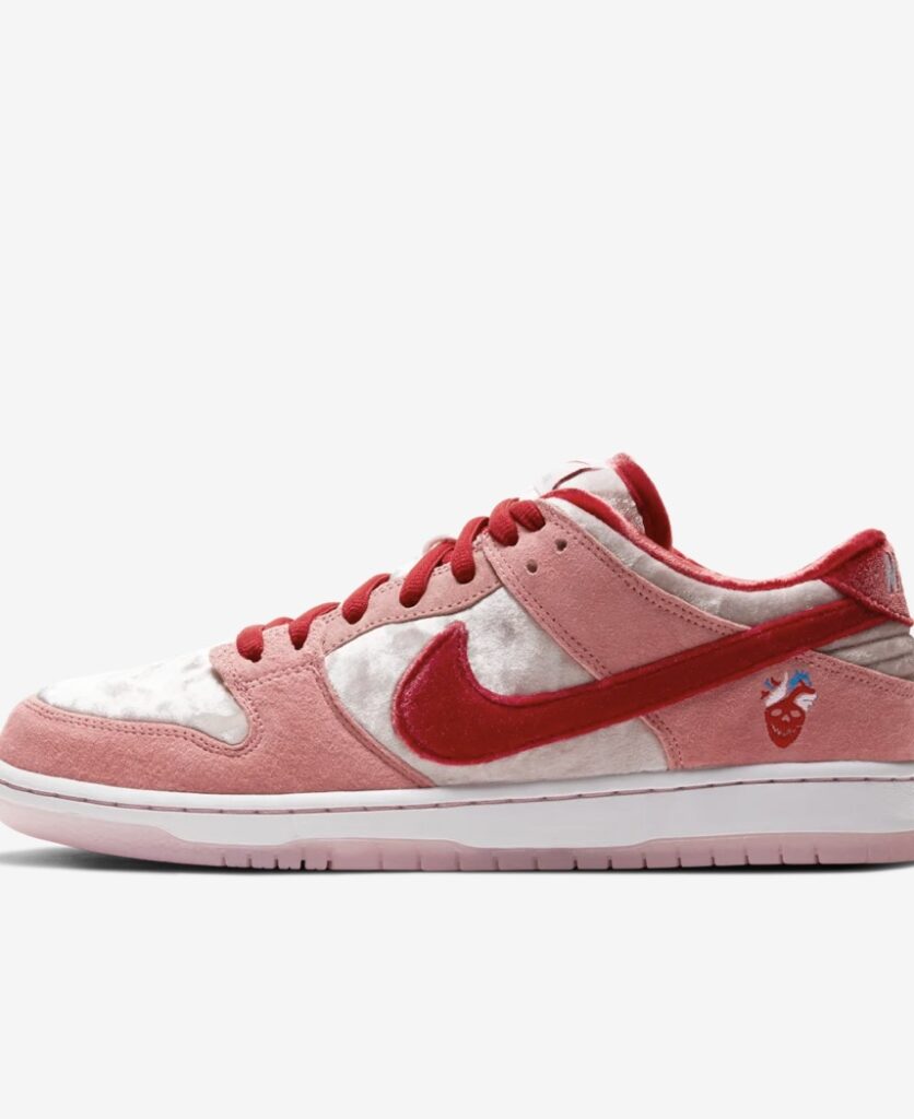 Nike Dunk Low "Strangelove"