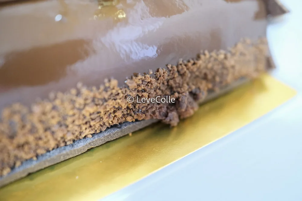 ファウンドリークリスマスケーキ2023