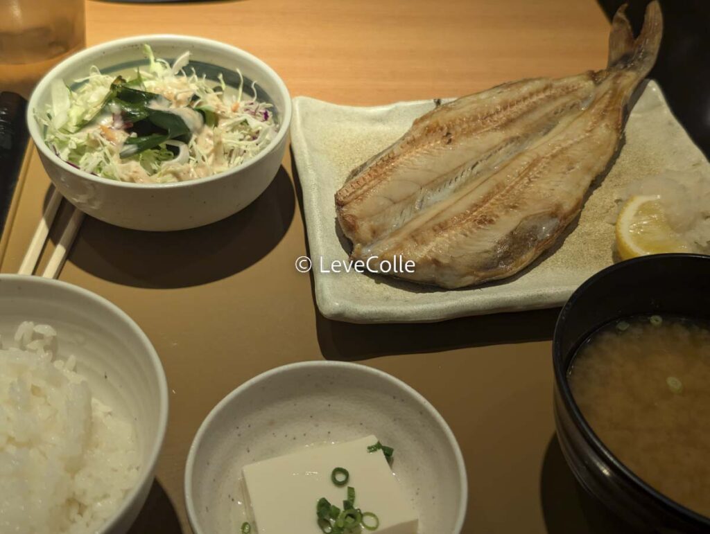 やよい軒ご飯おかわり自由