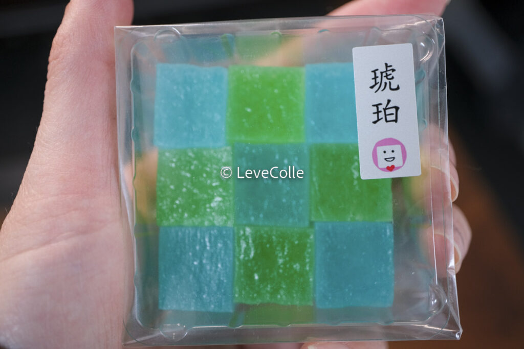 琥珀糖どこのスーパーコンビニに売ってる?