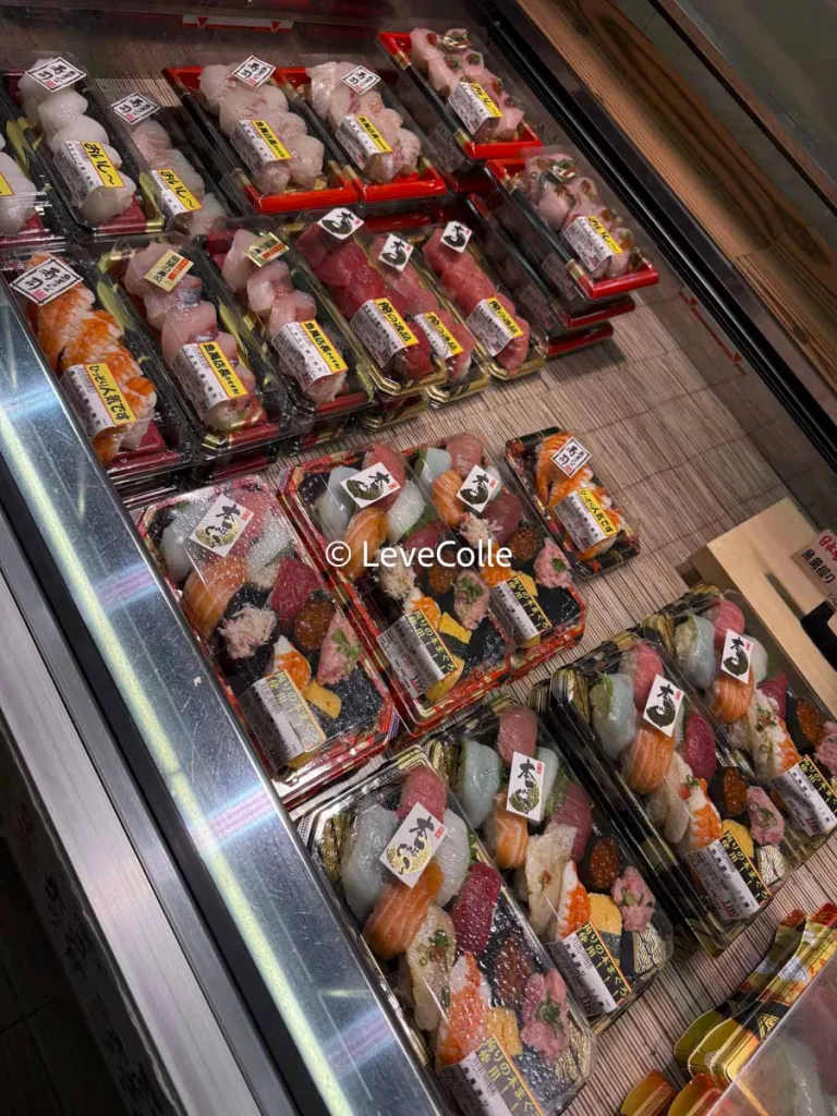 ほぼ海鮮巻きロピア寿司