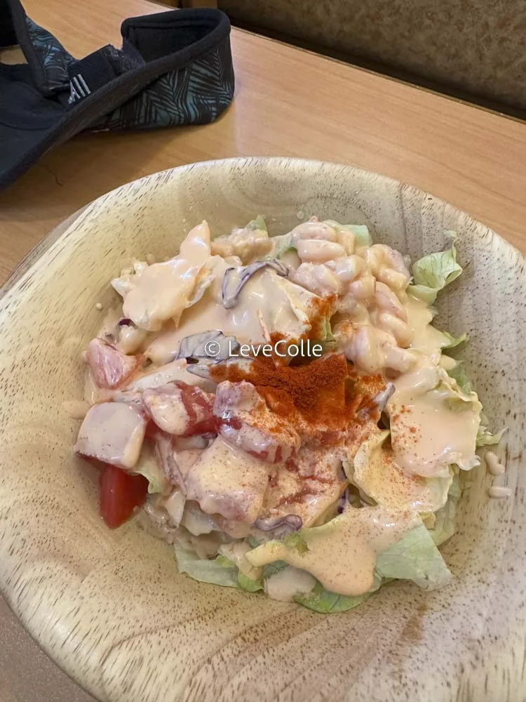 サイゼリヤサラダ
