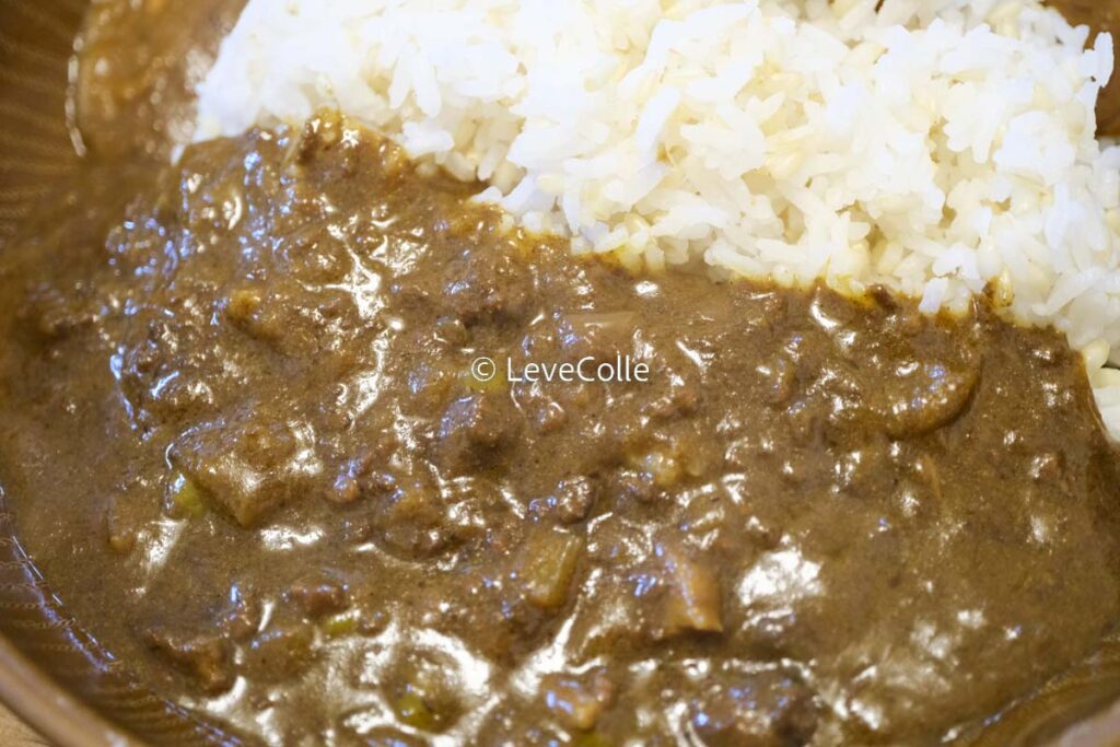 噂の名店 珊瑚礁 湘南ドライカレーお店の中辛(エスビー食品)